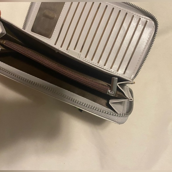 Women’s clutch (wallet) - Picture 4 of 4